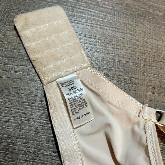 4 36C/80C Bras in Burgundy, Ivory, Dark Nude & Black - Picture 7 of 13